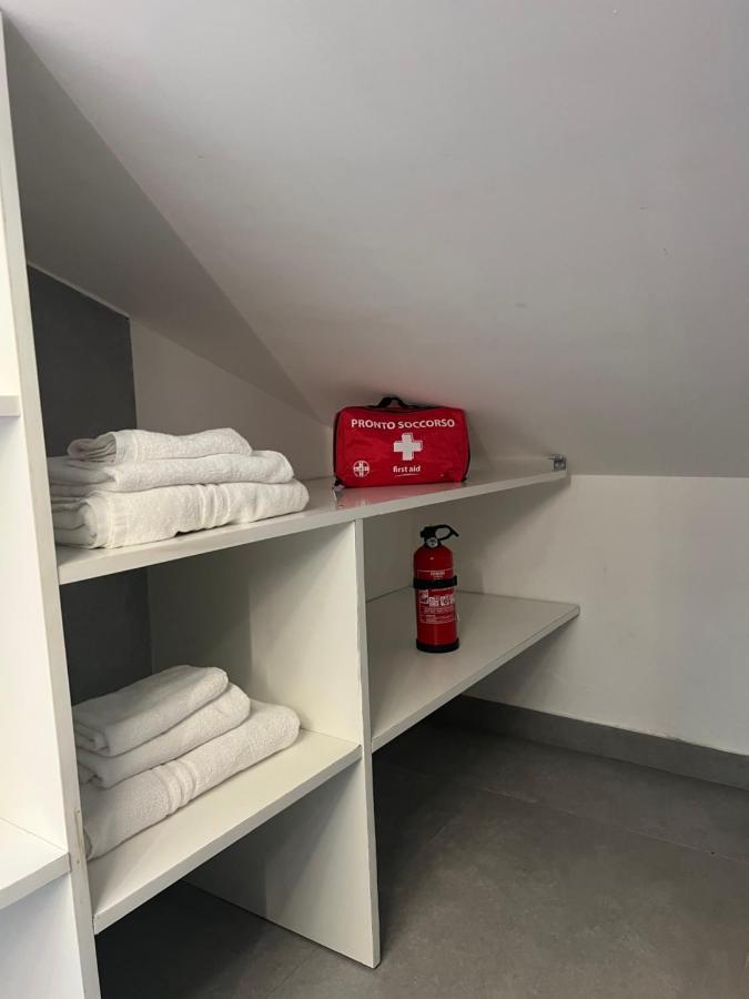 Appartamento Wanda House Napoli Esterno foto